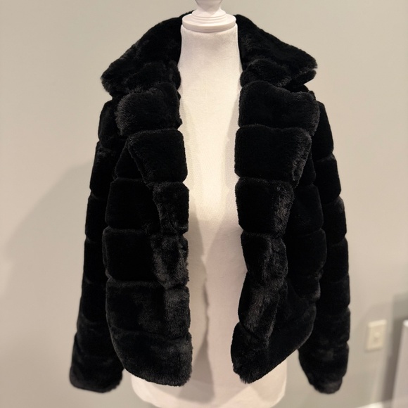 BLANK NYC Faux Fur Black Jacket - Girls Youth XL - Picture 1 of 4